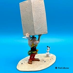 Figurine Pixi Astérix en métal « Astérix levant un bloc de pierre » (réf. 4230) – vue de face