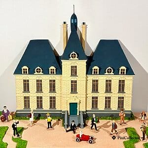 Ensemble de 13 figurines Pixi Tintin en métal « Château de Moulinsart + 13 personnages » (réf. 46208), vue de face